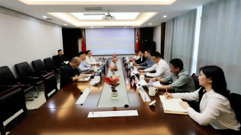 中建五局總承包公司來(lái)訪集團(tuán)交流座談