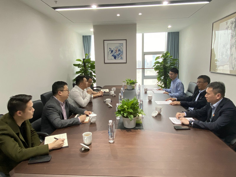 李茶根帶隊走訪進出口銀行